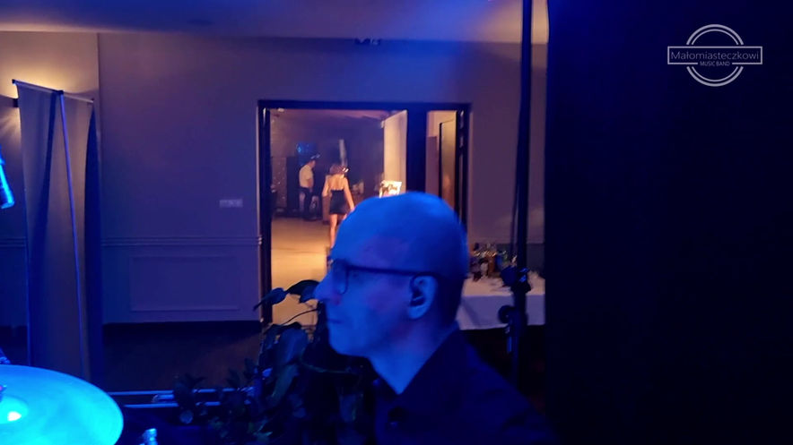 MAŁOMIASTECZKOWI - Jenifer Lopez "Let's Get Loud"